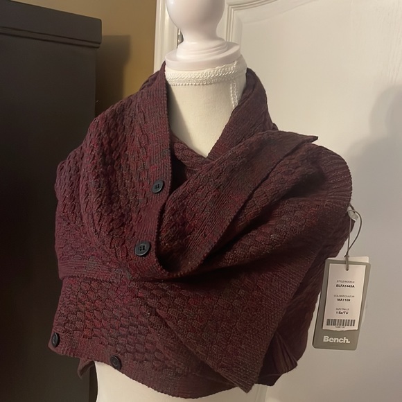 NWT Bench Knit Scarf Shawl 7 way multi Neck Warmer Grandpa Sweater Buttons Wine - Picture 1 of 9